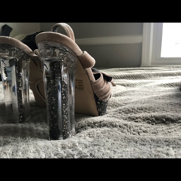 Cape Robbin heels - Picture 2 of 5